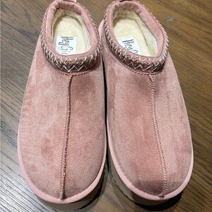 Hey Girl Women's Blush Slippers